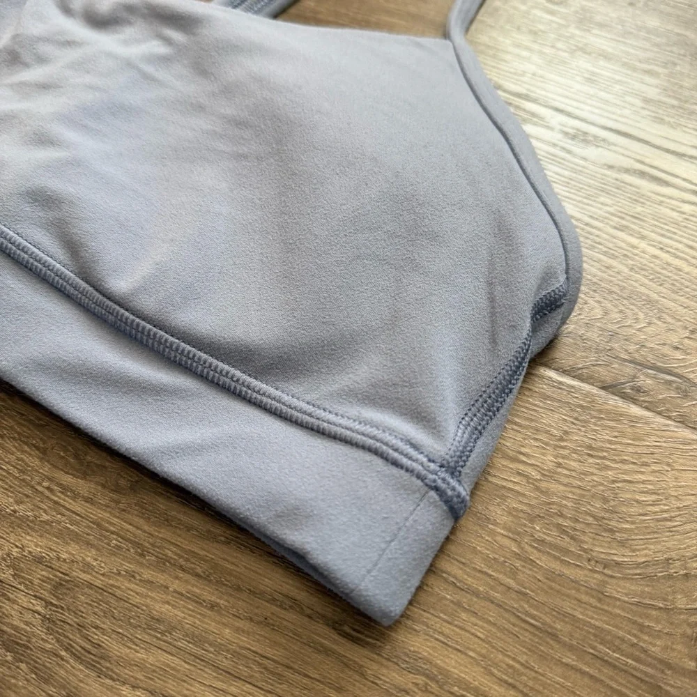 Lululemon Flow Light Blue Gray Flow Y Nulu Sports Bra Size 8 Women W2ASYS